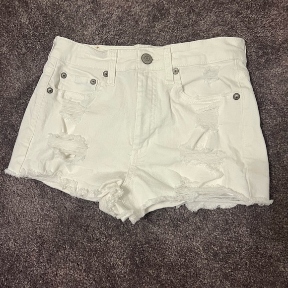 White denim shorts - Picture 1 of 3